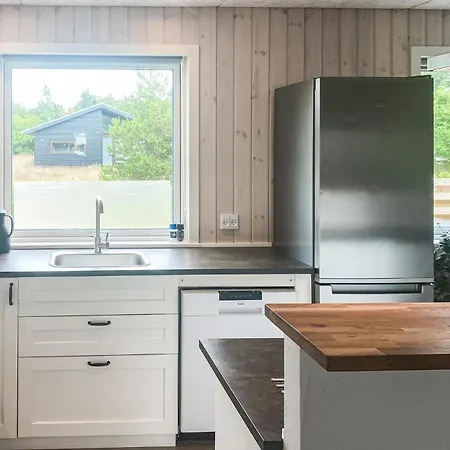 4 Bedroom Amazing In Casa de Férias Skjern