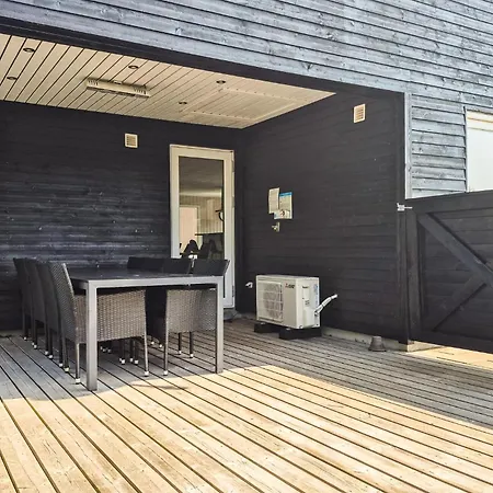 4 Bedroom Amazing In Сasa de vacaciones