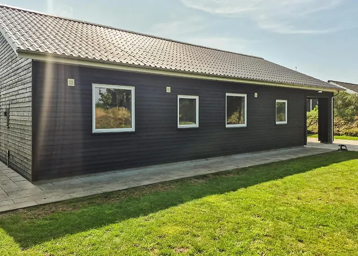 4 Bedroom Amazing In Skjern